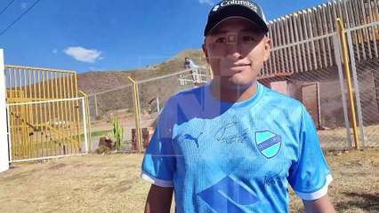 2 únicos hinchas que fueron a ver el cierre de prácticas de Bolívar