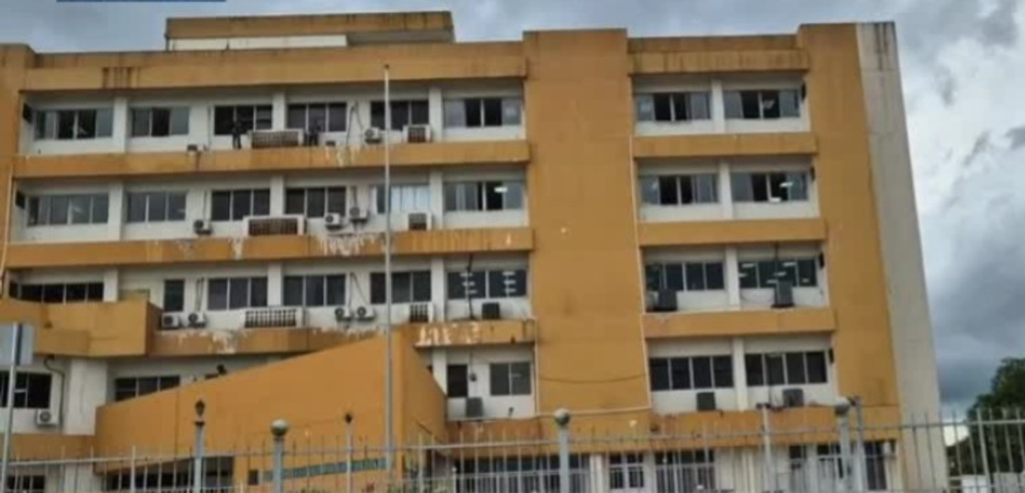Hospital Nicolás Solano: Pacientes piden modernizar la atención