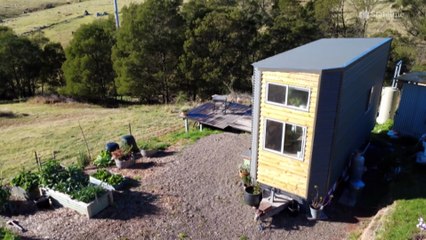 Tiny house eviction notice for Bega Valley couple amid dispute on moveable dwellings