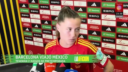 Barcelona Femenino llega a México y es recibido por decenas de aficionados