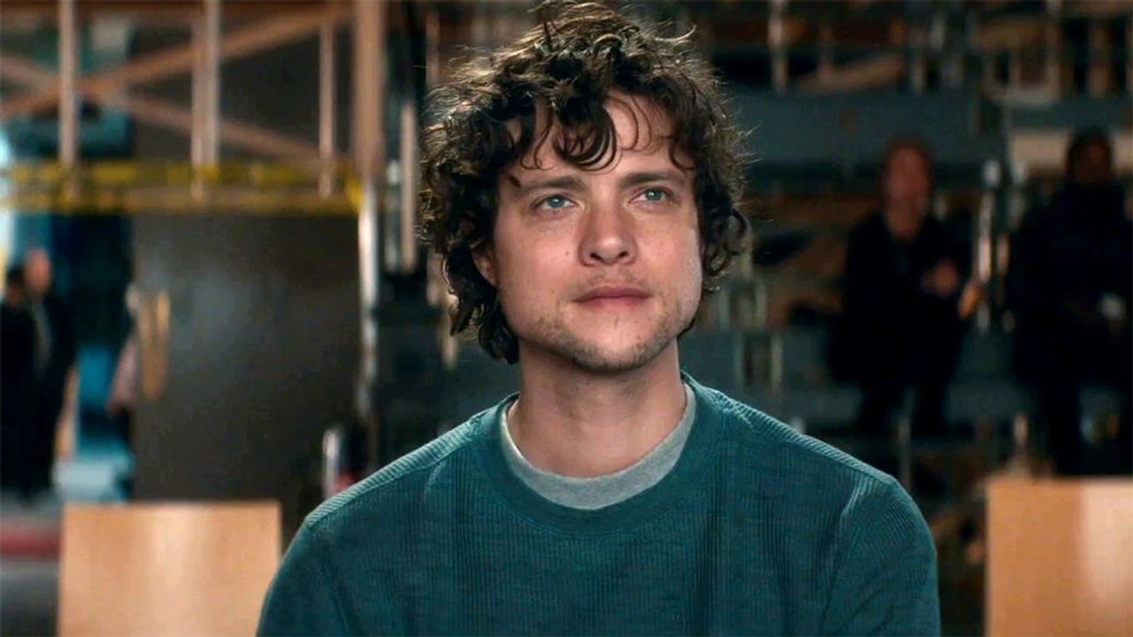 Dunkle Enthüllung Trailer DF