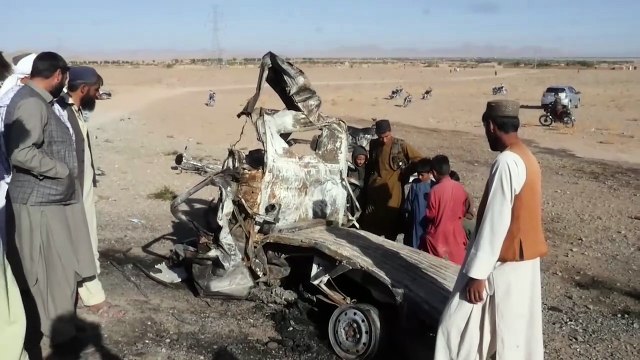 Al menos 76 muertos al incendiarse un autobús con deportados en Afganistán