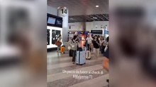 I banchi del Terminal a fuoco, le martellate, la paura: cosa è successo all'aeroporto di Malpensa
