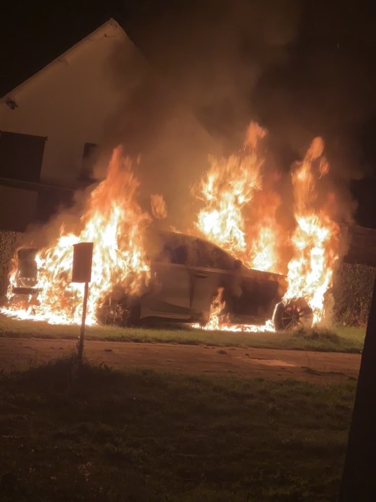 Incendie de voiture à Jemeppe-sur-Sambre