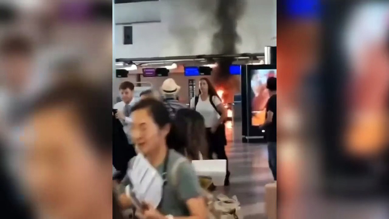 Malpensa, distrugge i monitor del check-in con un martello e poi da fuoco