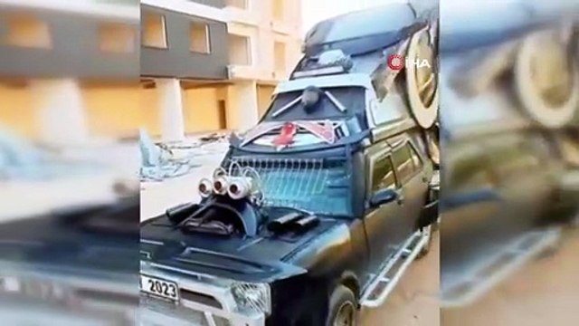 Bilim kurgu filminden fırlamışa benzeyen aracını tanka çevirdiği aracı trafik polisine takıldı!