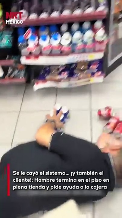 Lo que parecía una compra normal terminó en risas: un cliente cayó al piso justo en la caja y pidió ayuda a la cajera.