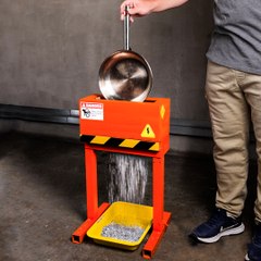 Upgrading my bicycle with...  a frying pan 😹