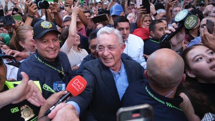 Expresidente colombiano Álvaro Uribe reaparece en libertad