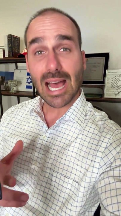 Eduardo Bolsonaro se pronuncia após xingamentos de Silas Malafaia contra seu pai
