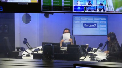 1986 : les colonnes de Buren font scandale