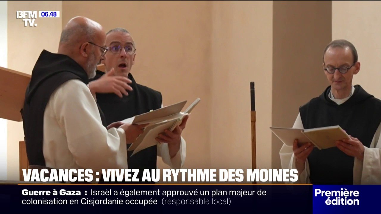 "C'est amusant de prendre des bains de religions différentes": ces vacanciers ont choisi de vivre au rythme des moines