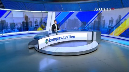 Damkar Evakuasi Piton 3 Meter dari Atap Rumah Warga di Madiun usai Dihubungi Perangkat Desa