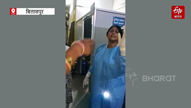 टॉर्च की रोशनी में प्रसव, नर्स की समझदारी से बची जान, स्वास्थ्य केंद्र में व्यवस्था की खुली पोल