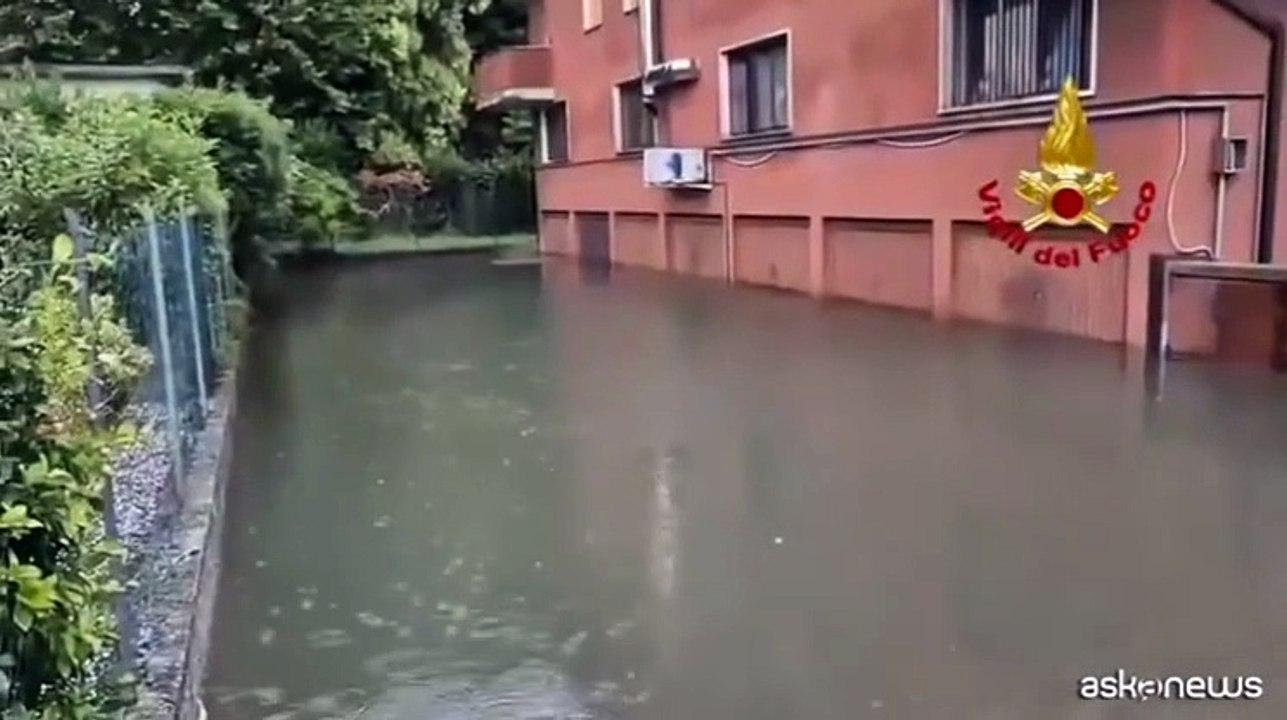 Maltempo nel Nord e Centro-Italia, oltre 400 interventi Vigili del Fuoco