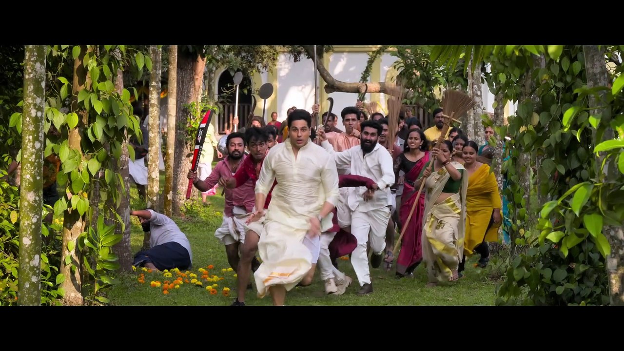 Param Sundari - Official Trailer  Sidharth M  Janhvi K  Dinesh V  Tushar J  In Cinemas 29th Aug - Maddock Films (1080p, h264)