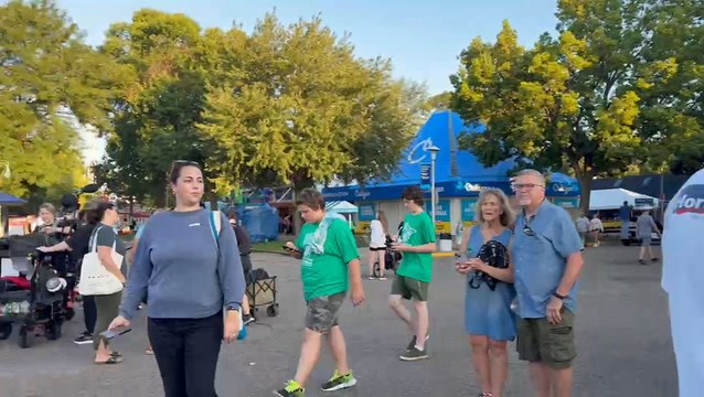 Gov. Tim Walz, Gwen Walz and Hope Walz enter the Minnesota State Fair