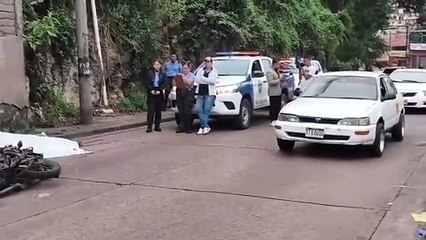 VIDEO: Motociclista muere al chocar contra un muro tras despiste en Comayagüela