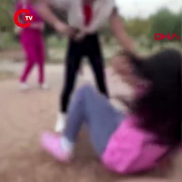 Tartıştığı kızı tekme ve yumrukla dövüp, saçından tutarak sürükledi; tutuklandı