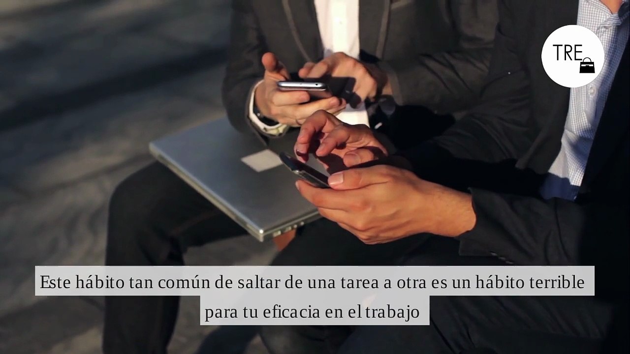 Este mal hábito en el trabajo reduce el cociente intelectual, pero es tan común que lo hacemos sin darnos cuenta