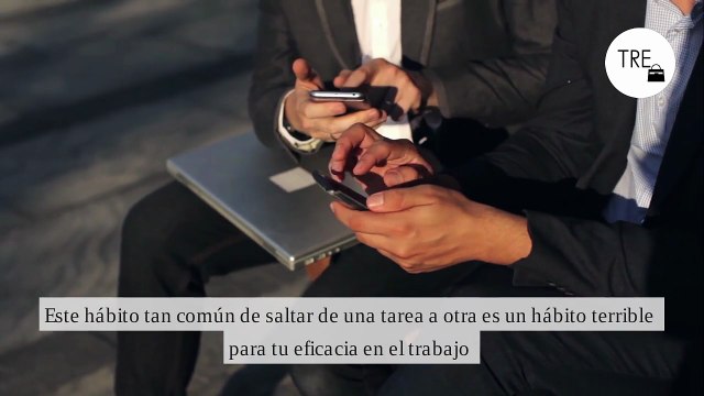 Este mal hábito en el trabajo reduce el cociente intelectual, pero es tan común que lo hacemos sin darnos cuenta