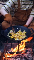 Make your favorite omurice in one pan 🥚 No wrapping required, so you can't go wrong ☺️
