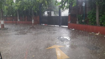 Video: अहमदाबाद के खोखरा इलाके में शाम को हुई बारिश