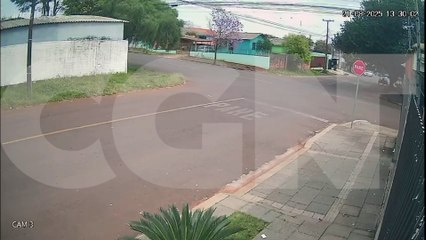 Motociclista é arremessado em colisão no Conjunto São Francisco