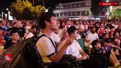 Samsunspor taraftarı, UEFA Avrupa Ligi heyecanını dev ekranda yaşadı