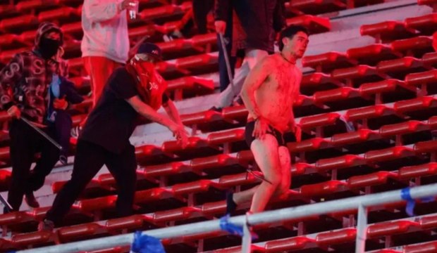 Más de 100 aficionados chilenos detenidos tras el partido entre Independiente y Universidad de Chile