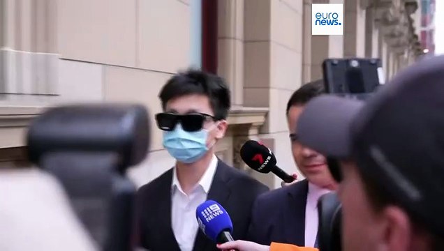 Австралийского врача обвиняют в подсматривании в туалете