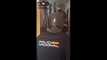 Registro de viviendas por la Policía en la zona sur