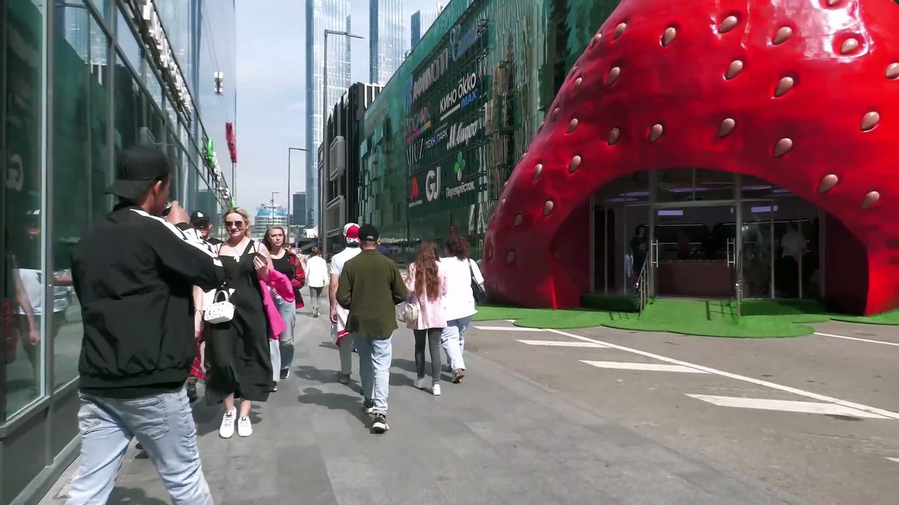 [RU] Moscow: Walking Tour [Russian Strawberry / Panasonic HC-X1600]