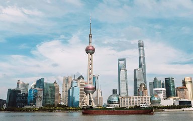 Angurie gelate e spruzzi d'acqua: lo zoo di Shanghai combatte così il caldo (38° da 16 giorni) ok