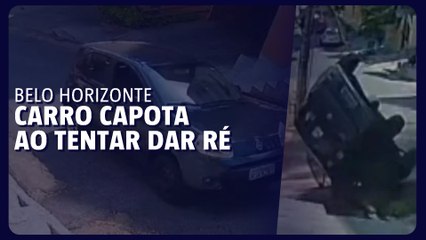 Carro capota ao tentar dar ré no bairro Santo Antônio, em BH
