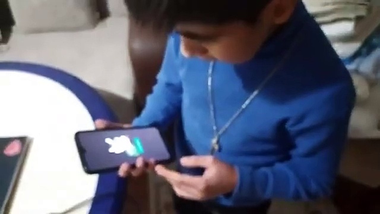 Telefon'a Virüs Bulaşınca ve Küfür Eden ve Ağlayan Çocuk Komik Montaj 😂