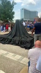 Adrián Beltré inmortalizado con una estatua en el Globe Life Field