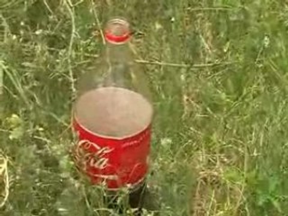 Record au Qatar : Geyser de Coca et de mentos par Philippe!