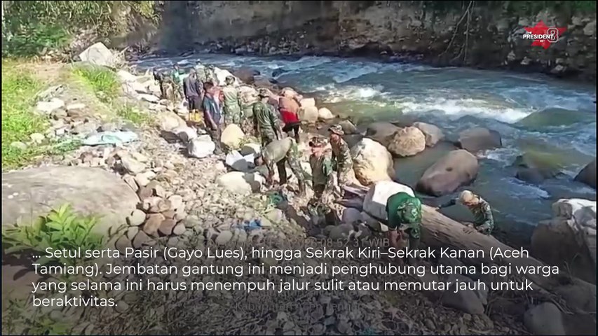 Penampakan TNI Gotong Royong Bangun Jembatan Perintis di Desa-Desa Aceh