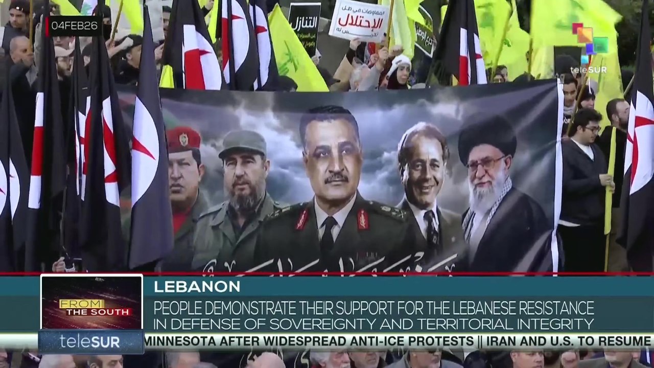 Lebanon demonstrate their support for the Lebanese resistance in defense of sovereignty and territorial integrity