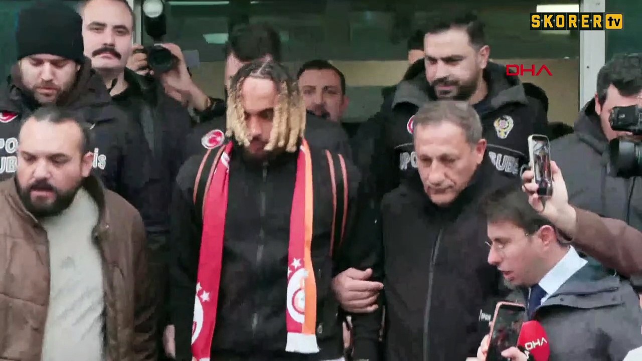 Galatasaray'ın yeni transferi Sacha Boey, İstanbul'a geldi