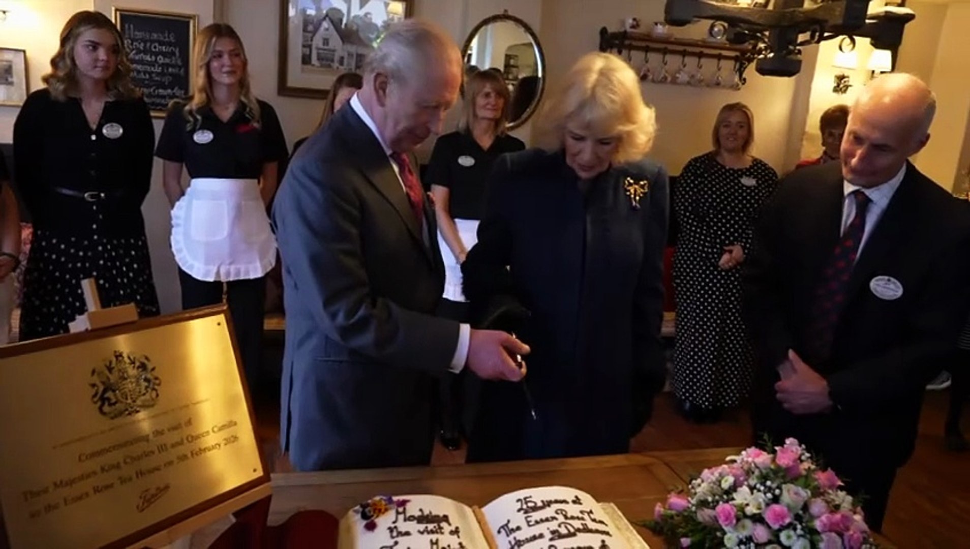 Queen prepares handmade ravioli alongside chef