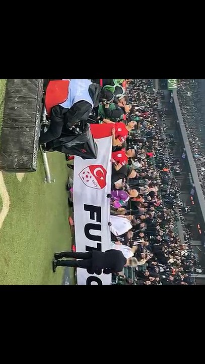 Kocaelispor ve Beşiktaş mücadele için sahaya çıktı