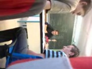 chute d'un prof en cour !!