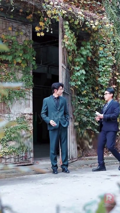 CEO, Those Twins Look Just Like you 31-60