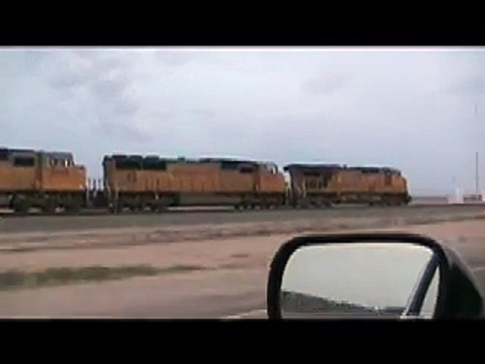Pacing a westbound - wn676 (240p, h264, youtube)