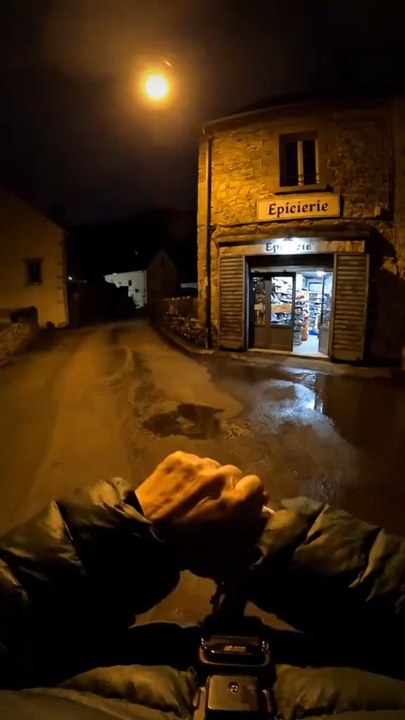 Mission du jour : Épicier dans une supérette hantée 😨