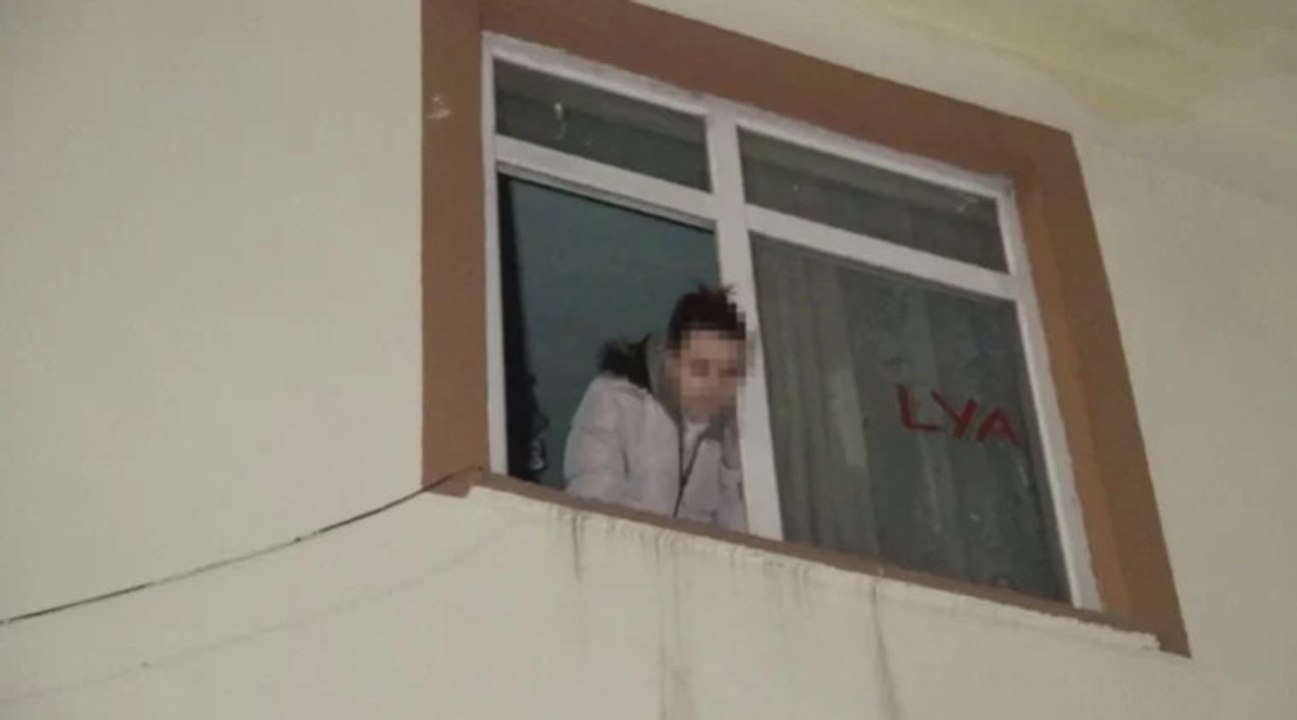 Bir evde zorla tutulan kadını polis ve itfaiye kurtardı