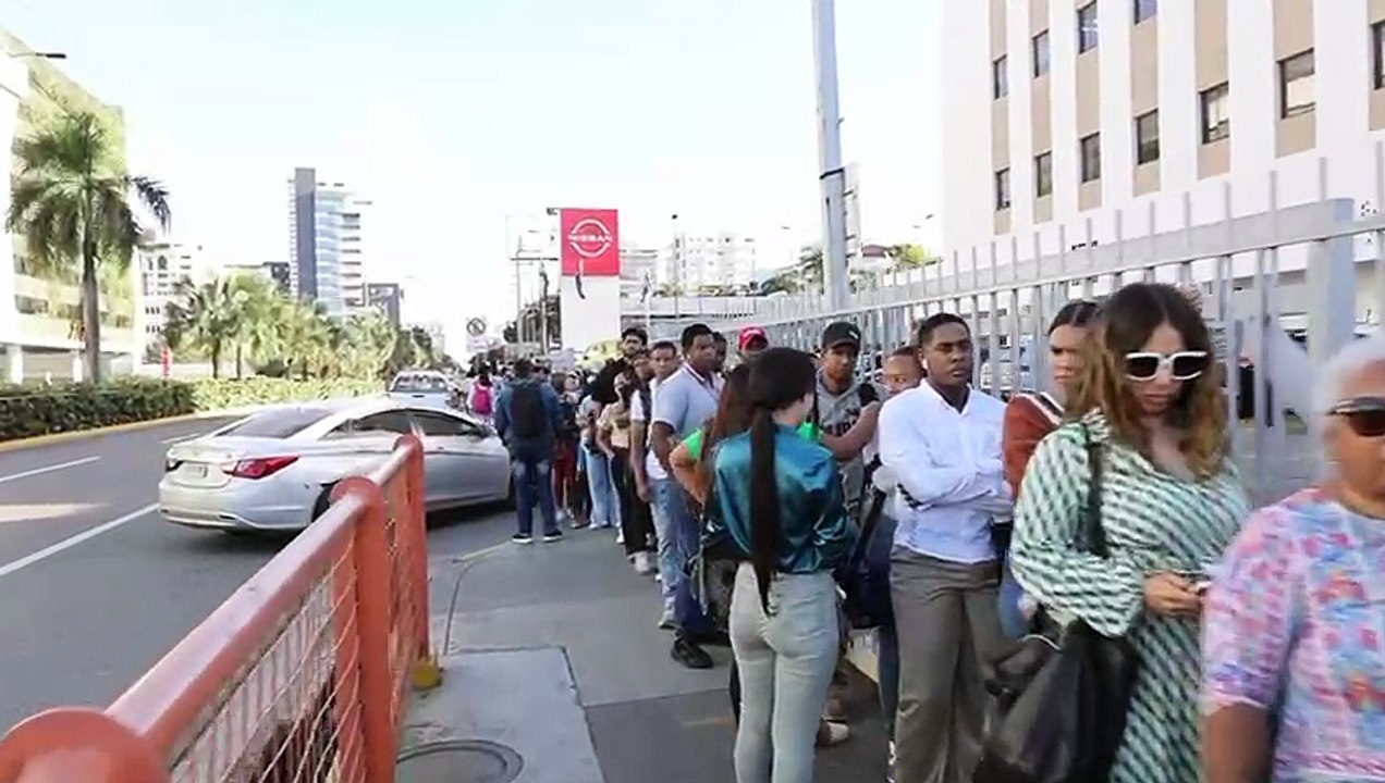 Largas filas en la Línea 2 del Metro de Santo Domingo por falla técnica