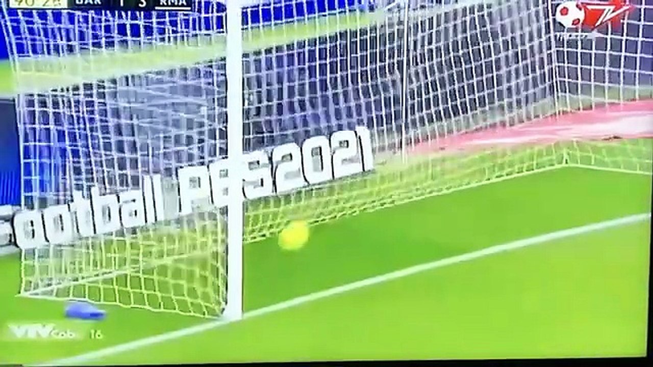 Xem lại bàn thắng nâng tỷ số lên 3-1 của Luka Modric trong Trận Siêu Kinh Điển gặp Barcelona